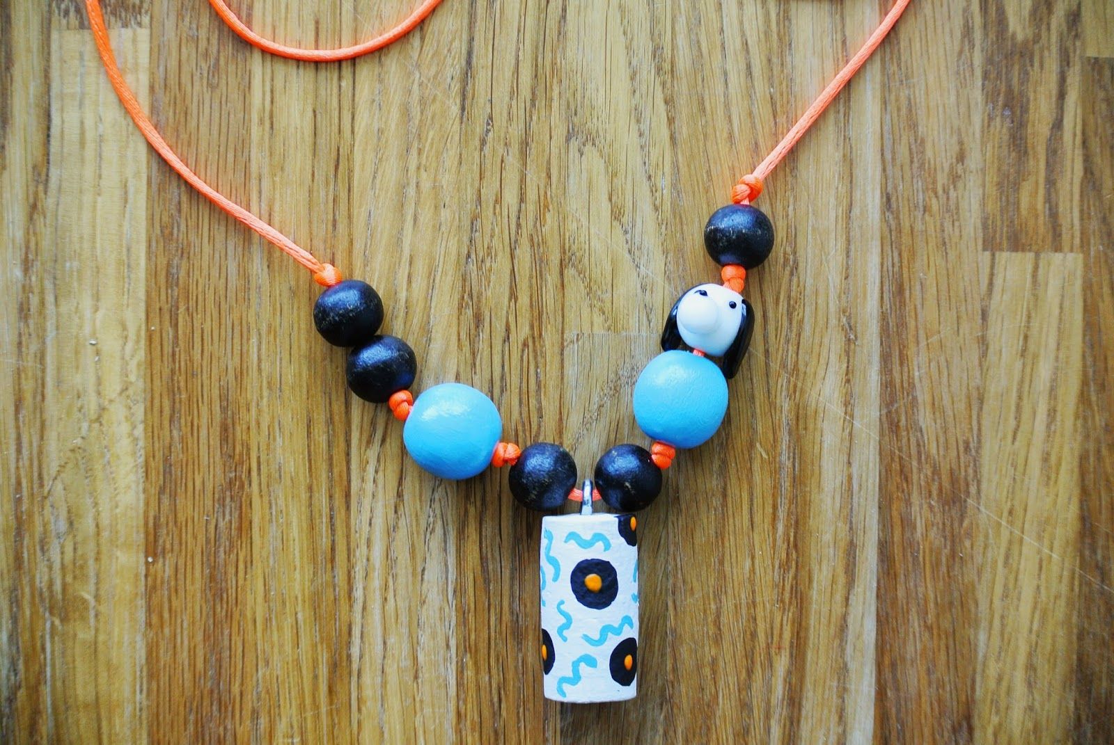 DIY kid necklace simple project kids activity crafts