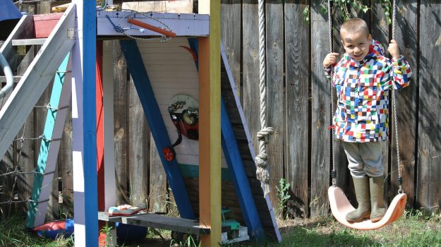 DSC_6607 outdoor busy board